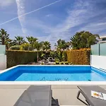 Design Pascoal بيت للعطل *